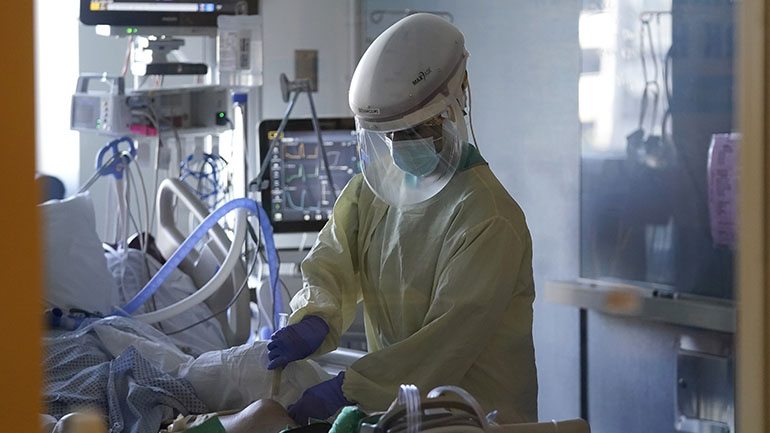 Έρευνα: Η μόλυνση από τον κορωνοϊό παρέχει τουλάχιστον πεντάμηνη φυσική ανοσία